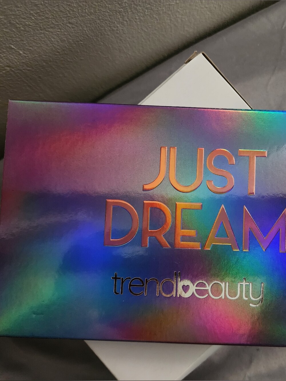 Trend Beauty Just Dream 28-Shade Eyeshadow Palette | NIB Holographic